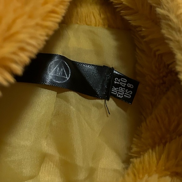 MISSGUIDED Yellow Oversized Cropped Faux Fur Bomber Jacket - Picture 7 of 9